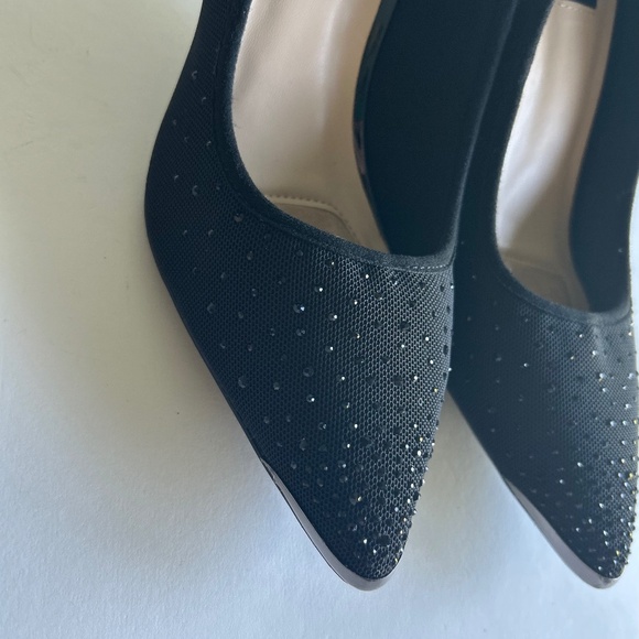 Jones New York Black Fabric Rubber Outsole Point Toe Classic Pumps size 10 - Picture 7 of 16